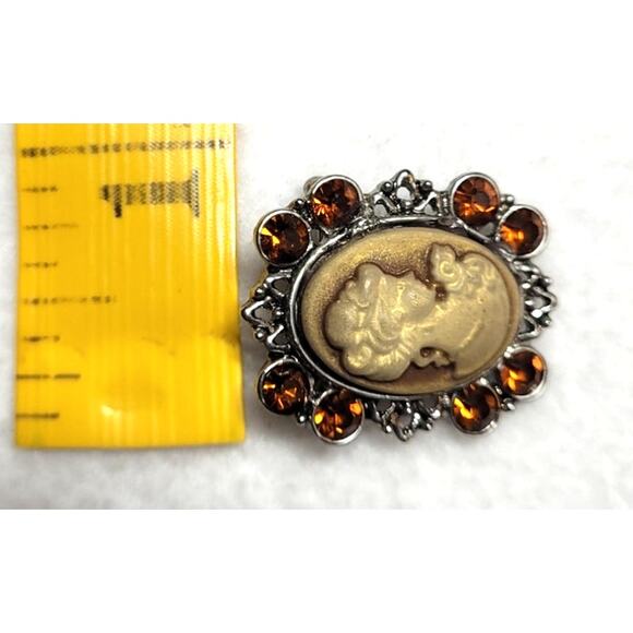 Victorian Style Cameo Brooch Silver Tone Filigree Pin Amber Rhinestones Art Deco - Picture 6 of 7